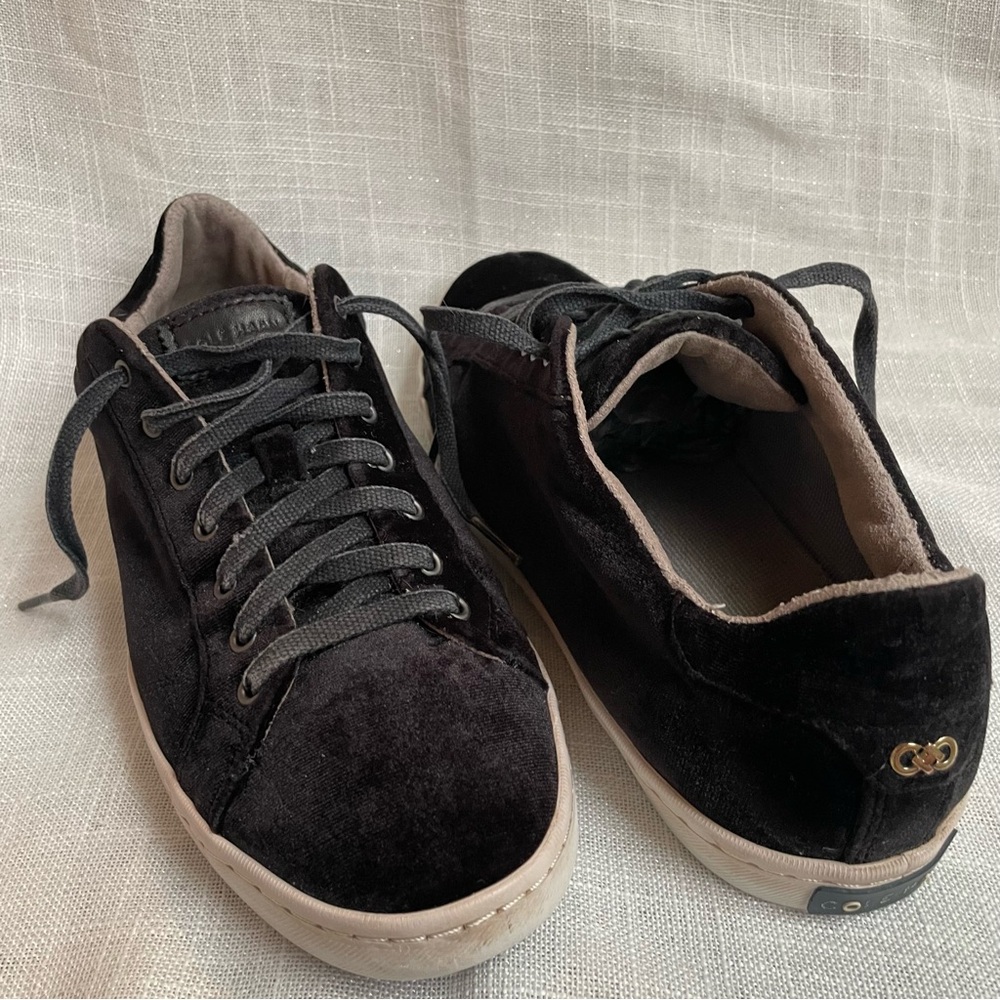 Cole Haan Black Velvet Sneakers 10.5 W09756 - Picture 16 of 16